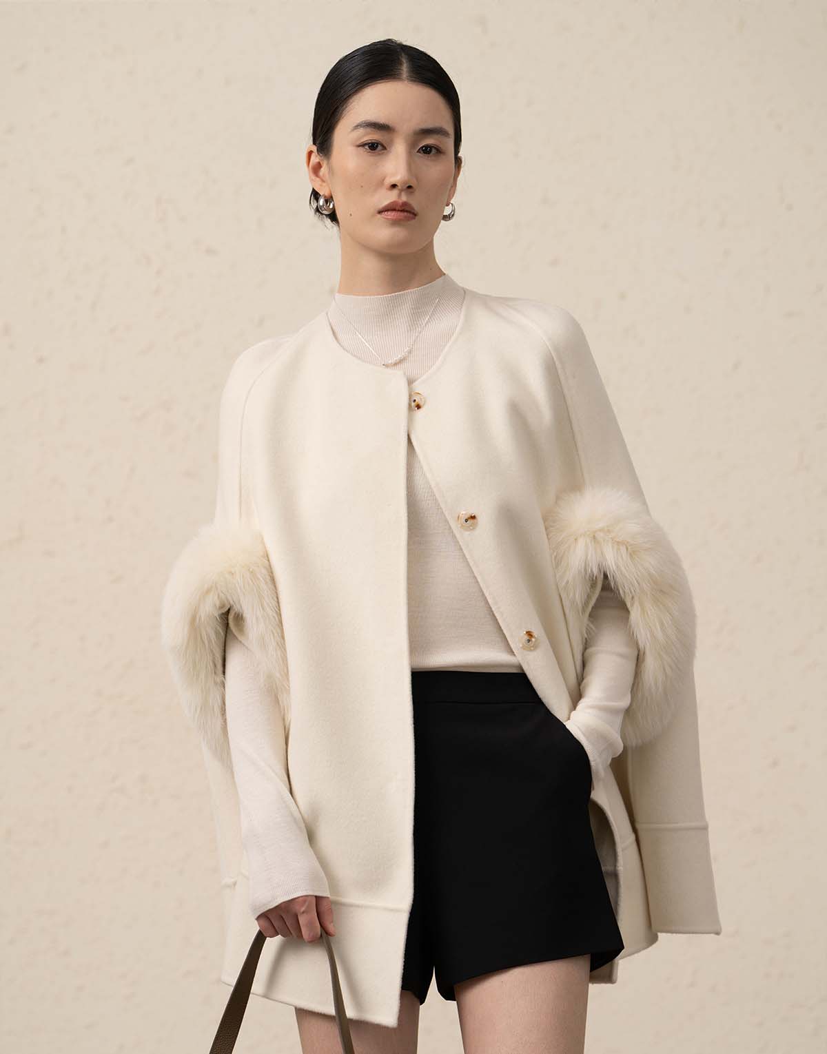 Cape Sleeve Mid-Length Coat with White Fox Fur-910
